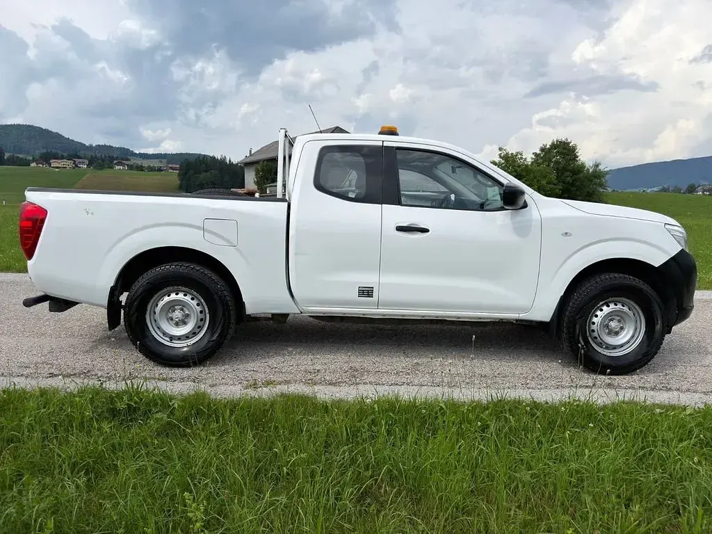 Gebraucht Nissan Navara Visia 163 PS (119 kW) 2017 Weiß Pickup