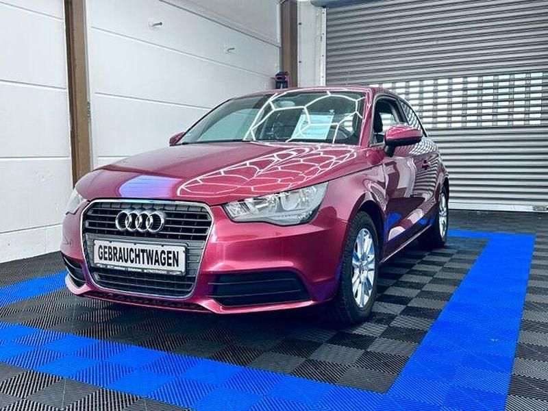 Gebraucht Audi A1 Attraction 86 PS (63 kW) 2012 Rot Kleinwagen