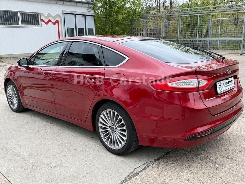 Gebraucht Ford Mondeo Titanium 150 PS (110 kW) 2018 Rot Limousine