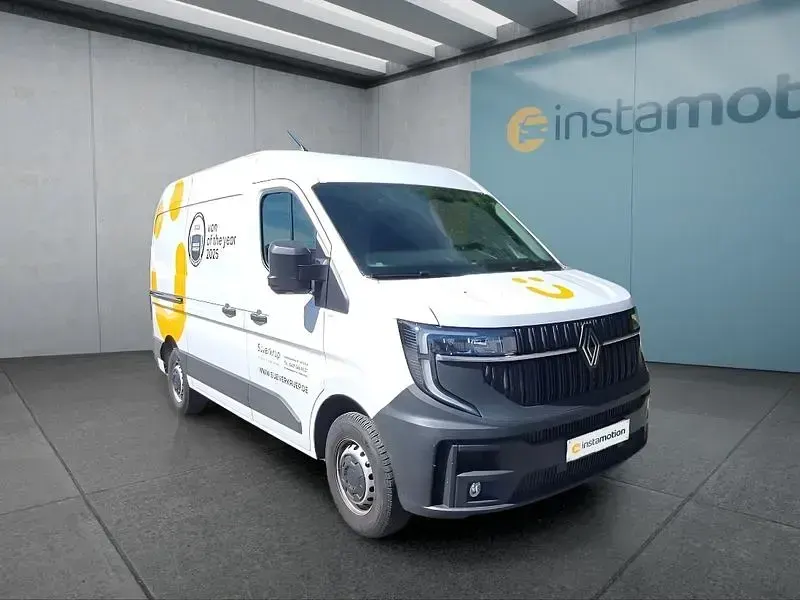 Gebraucht Renault Master 150 PS (110 kW) 2024 Weiß Van / Kleinbus