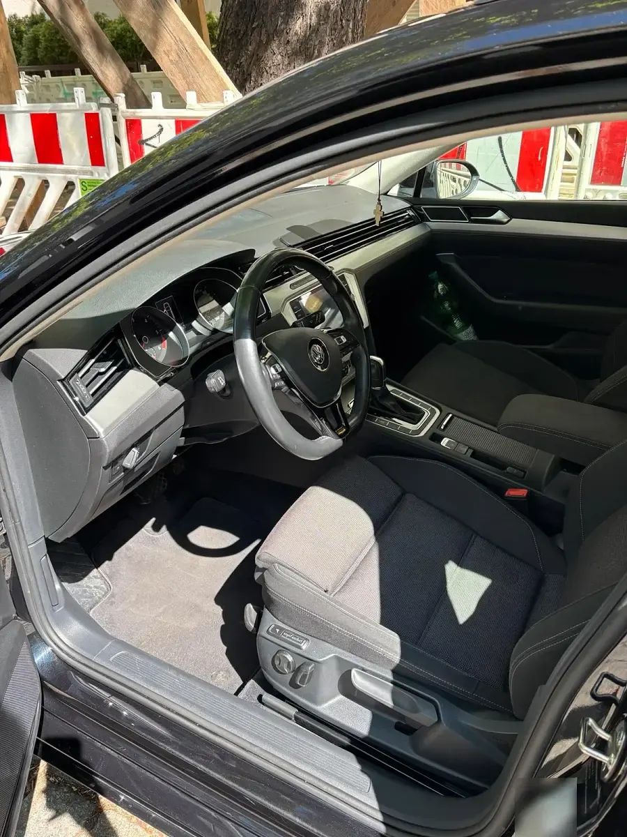 Gebraucht VW Passat 150 PS (110 kW) 2017 Schwarz Kombi