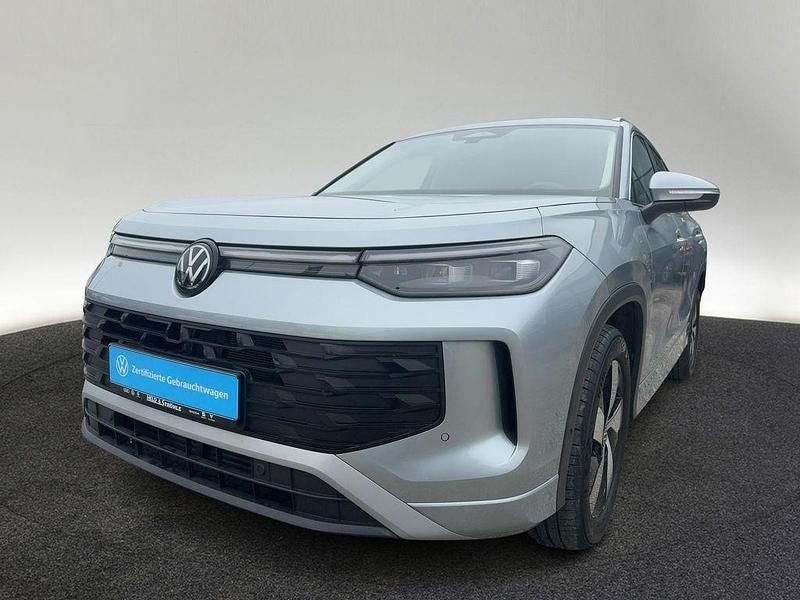 Gebraucht VW Tayron Life 150 PS (110 kW) 2025 Oyster silver metallic SUV