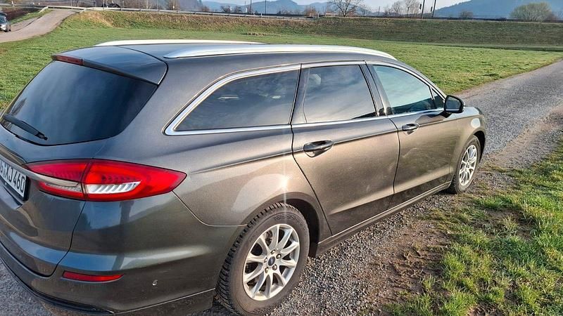 Gebraucht Ford Mondeo Titanium 150 PS (110 kW) 2019 Grau Kombi