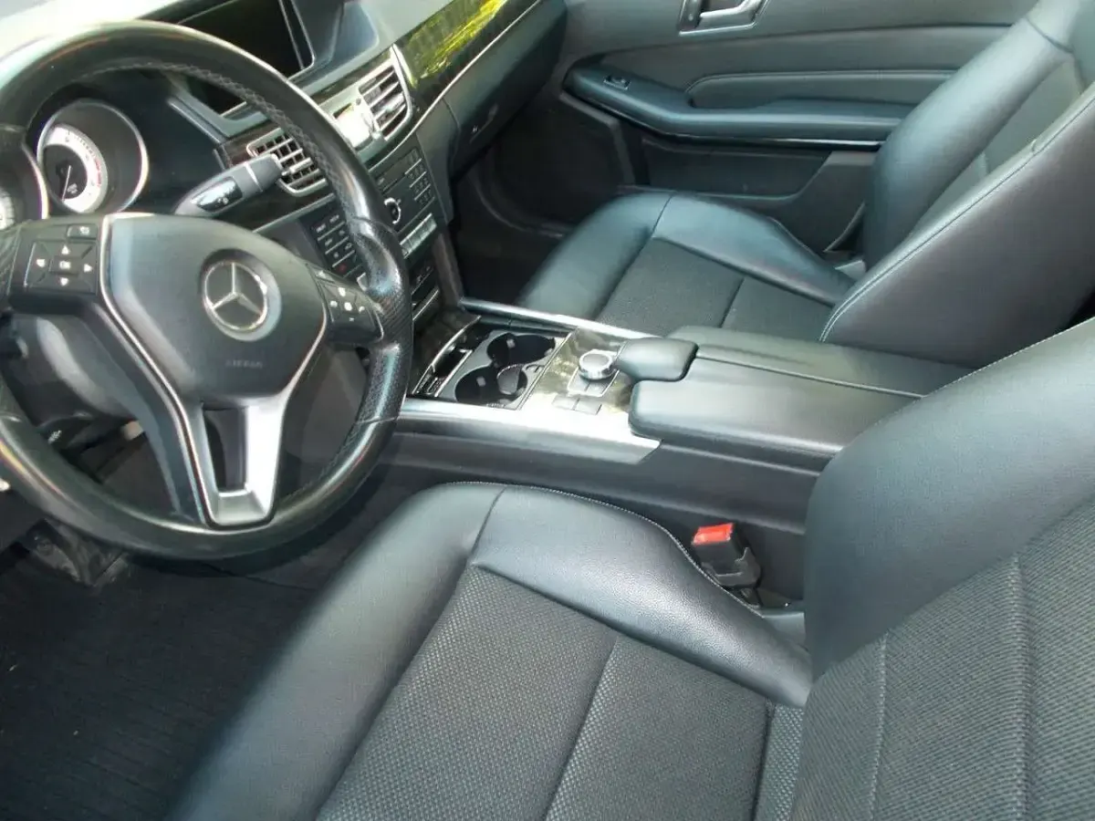 Gebraucht Mercedes E250 204 PS (150 kW) 2015 Obsidianschwarz  metalliclack Limousine