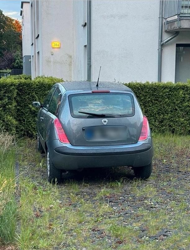 Gebraucht Lancia Ypsilon 96 PS (70 kW) 2005 Grau Kleinwagen