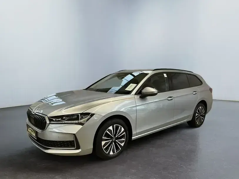 Używany Skoda Superb Selection 150 KM (110 kW) 2025 Srebrny Kombi