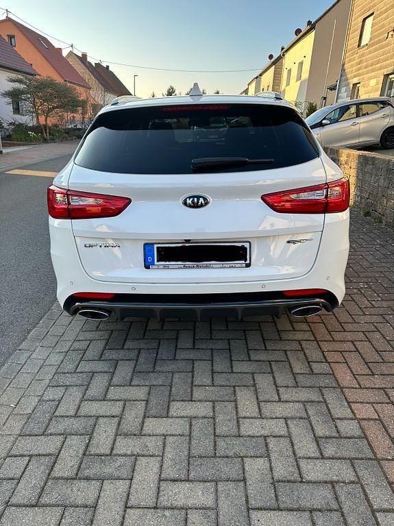 Gebraucht Kia Optima GT 238 PS (175 kW) 2019 Weiß Kombi