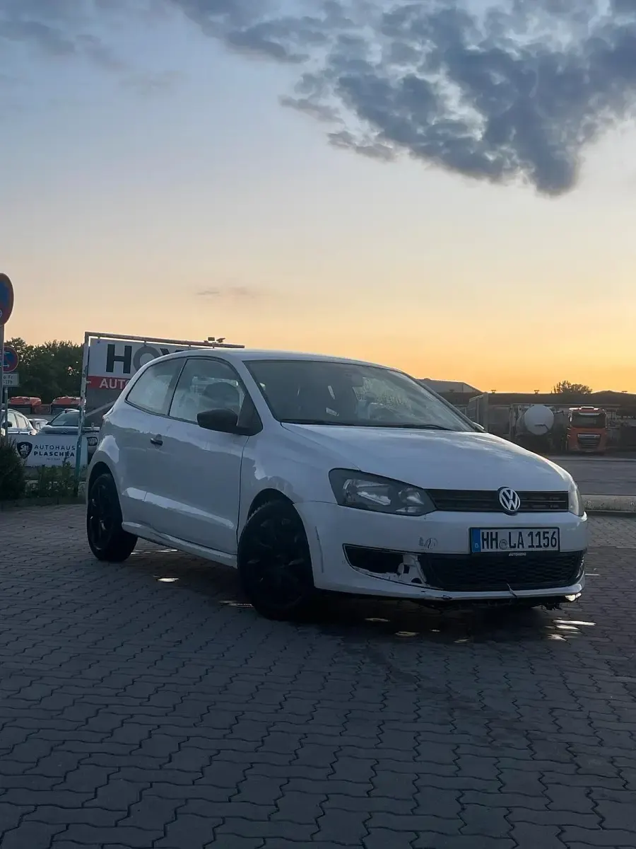 Gebraucht VW Polo 60 PS (44 kW) 2011 Weiß Kleinwagen