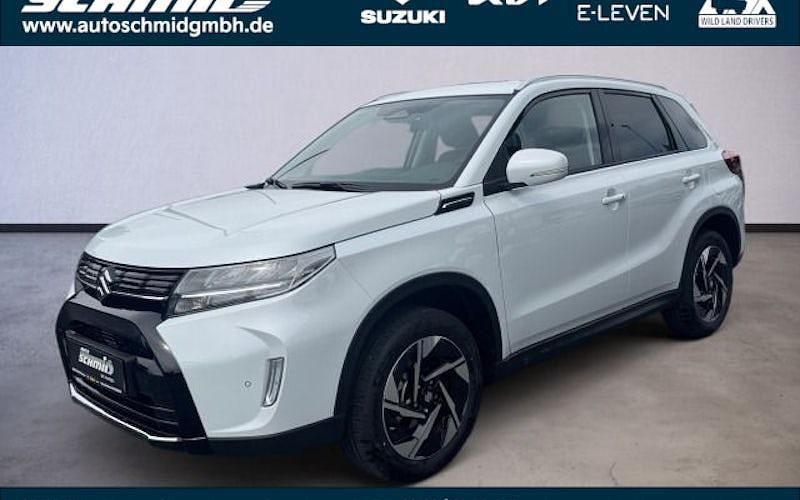 Weiß Neu 2025 Suzuki Vitara Comfort+ SUV | 25.490 € (Fairer Preis) - Bild 1/4