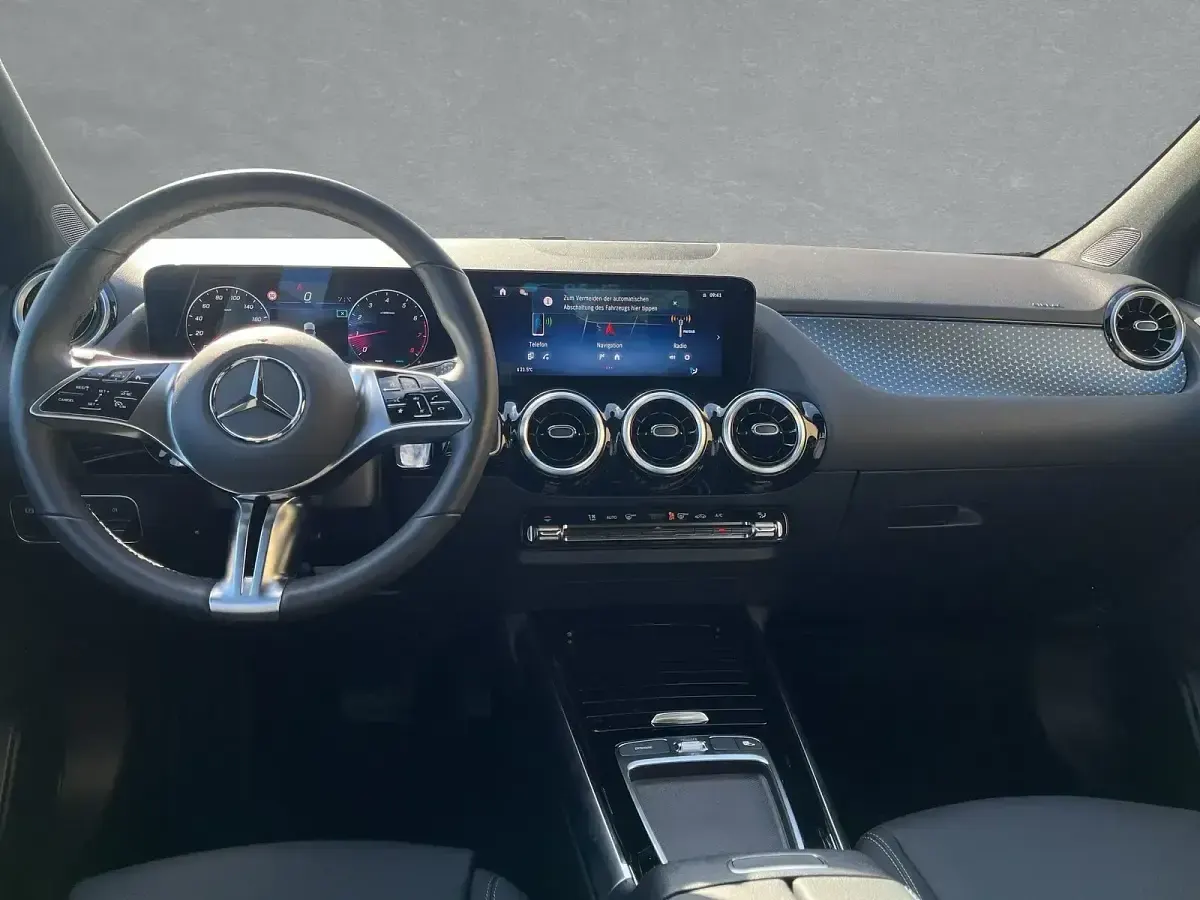Gebraucht Mercedes B180 Advanced 136 PS (100 kW) 2025 Andere Van / Kleinbus