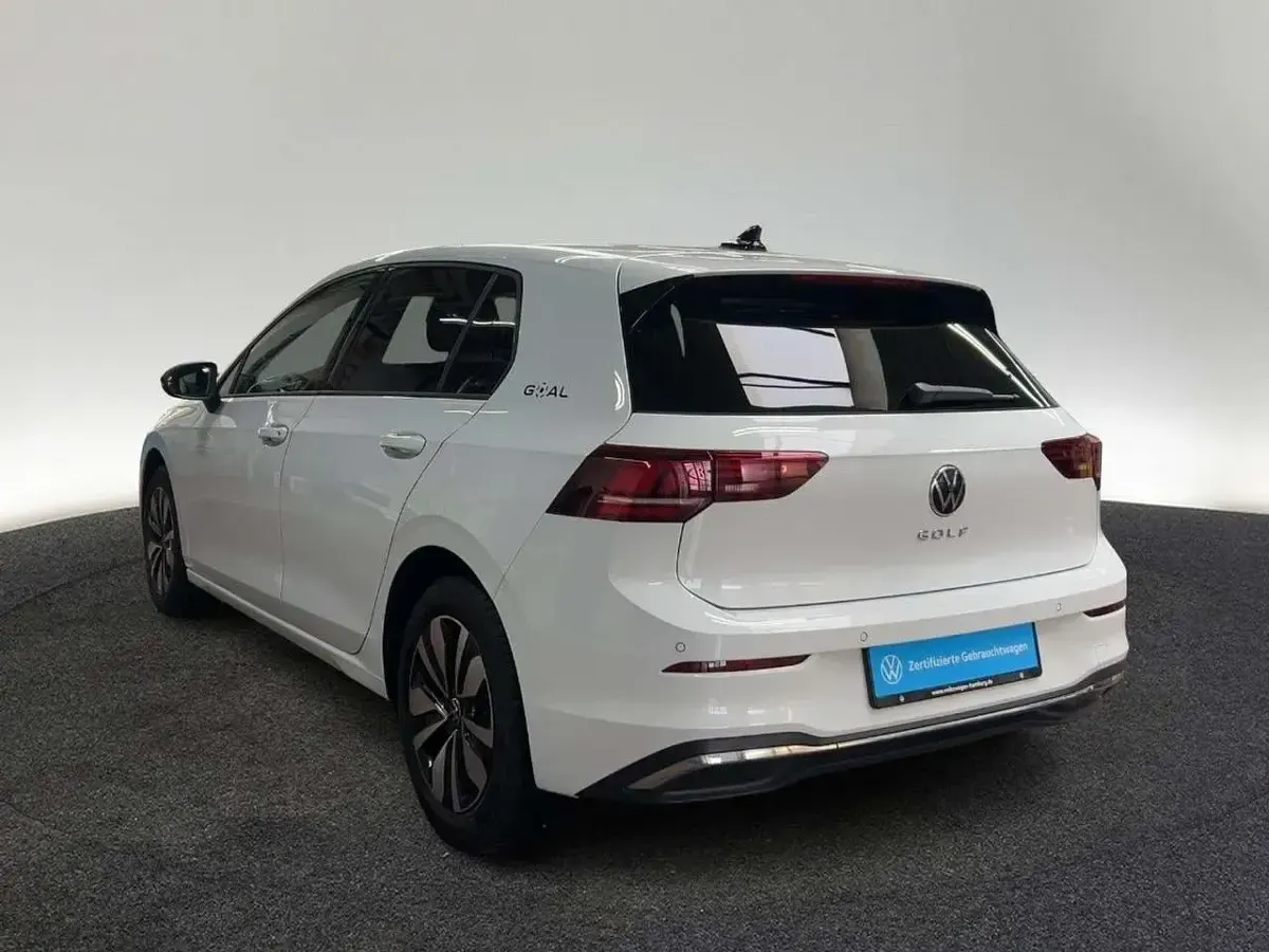 Gebraucht VW Golf VIII Goal 150 PS (110 kW) 2024 Pure white Limousine