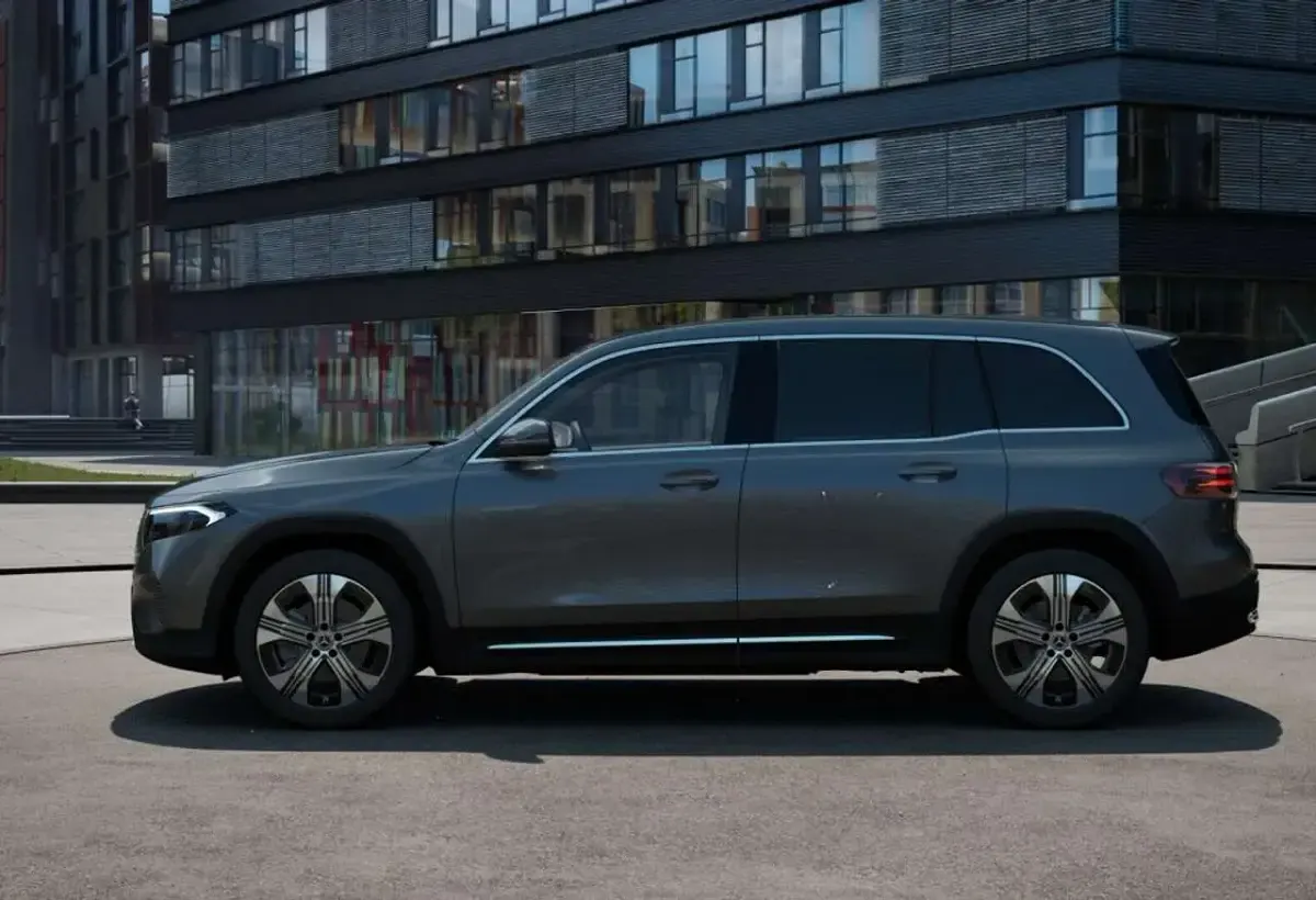 Gebraucht Mercedes EQB250+ Progressive 139 kW (190 PS) 2025 Metalliclack mountaingrau SUV