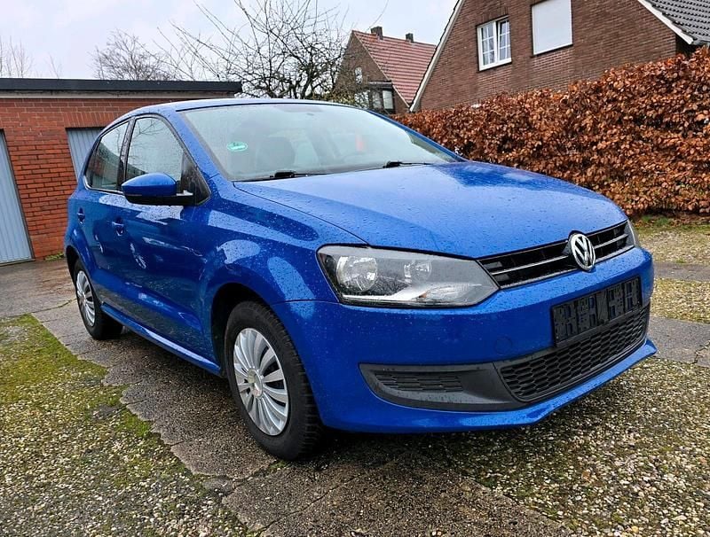Gebraucht VW Polo 90 PS (66 kW) 2013 Blau Kleinwagen