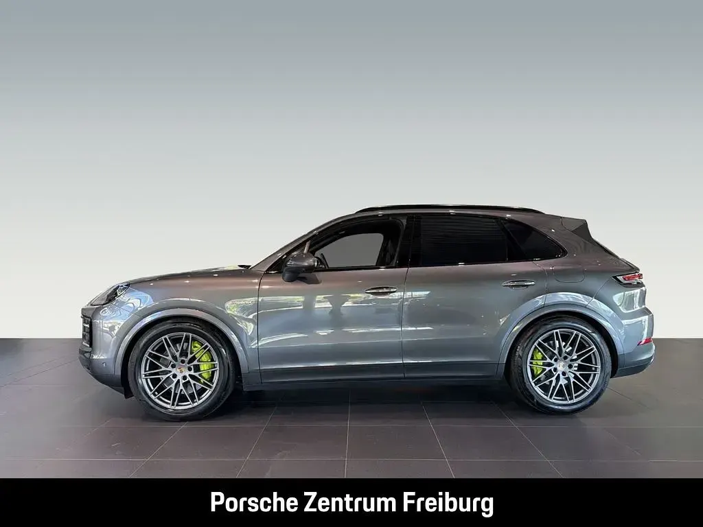 Gebraucht Porsche Cayenne E-Hybrid 470 PS (345 kW) 2024 Grau SUV