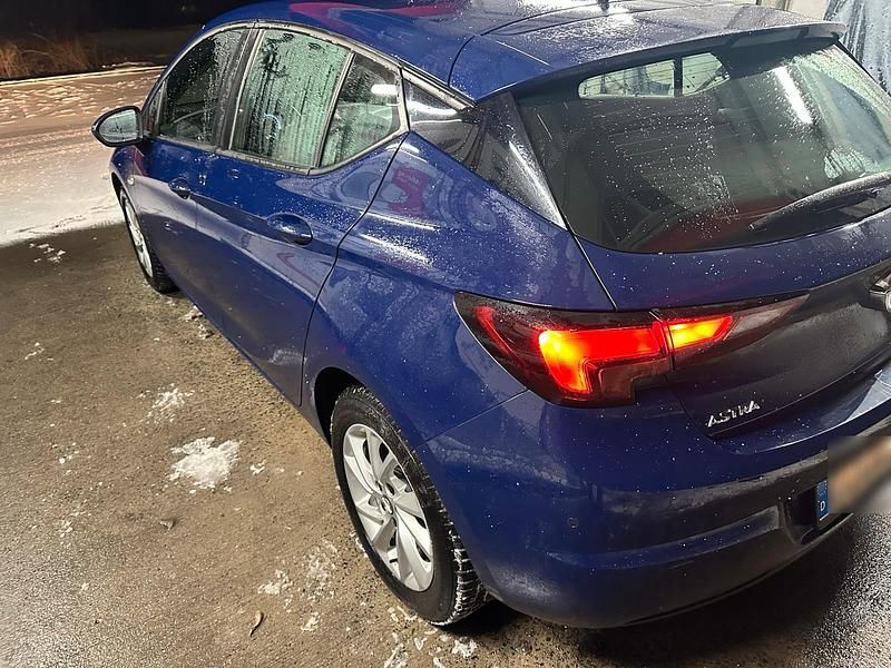 Gebraucht Opel Astra 110 PS (80 kW) 2017 Blau Limousine
