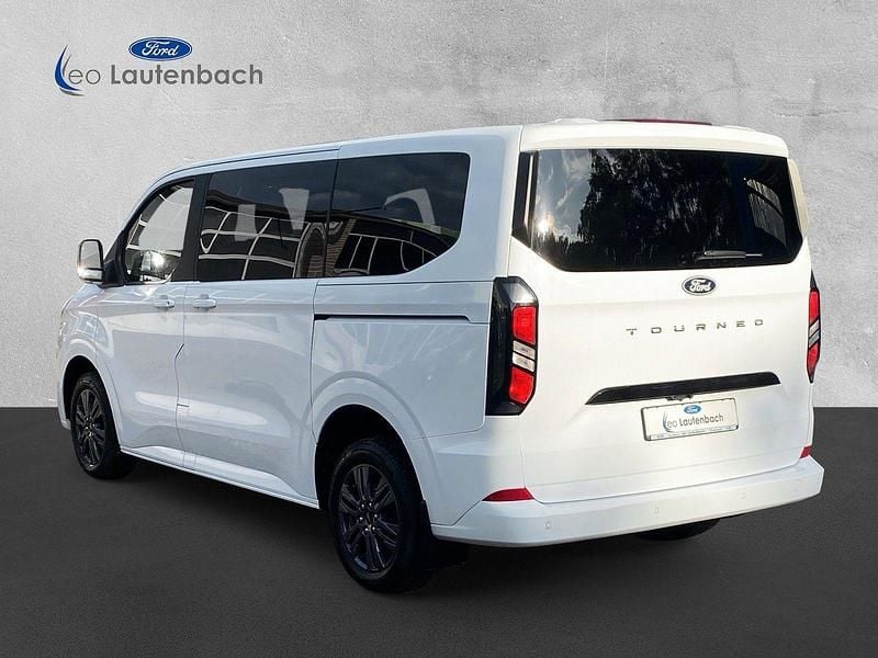Gebraucht Ford Tourneo Custom Titanium 150 PS (110 kW) 2024 Frostweiß Van