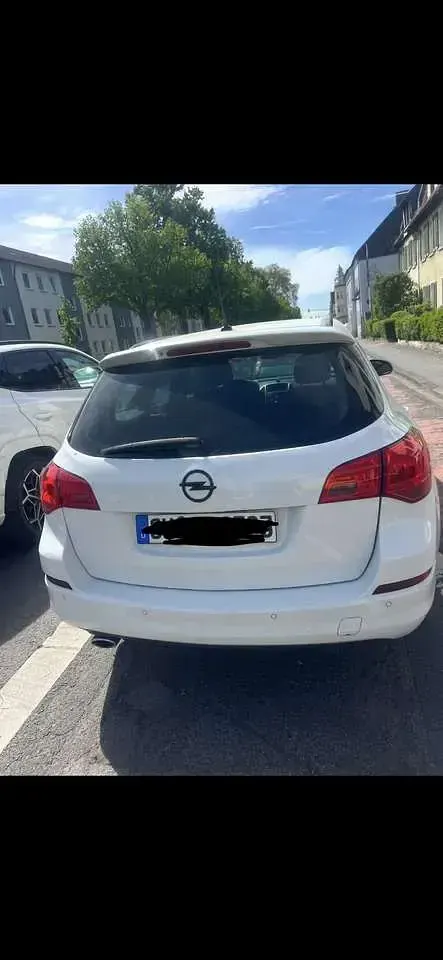 Gebraucht Opel Astra 165 PS (121 kW) 2012 Kombi