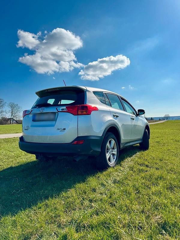 Gebraucht Toyota RAV4 150 PS (110 kW) 2014 Silber SUV