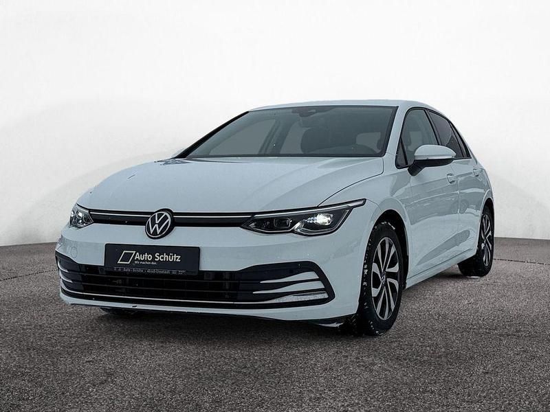 Gebraucht VW Golf VIII Active 150 PS (110 kW) 2023 Weiß Limousine
