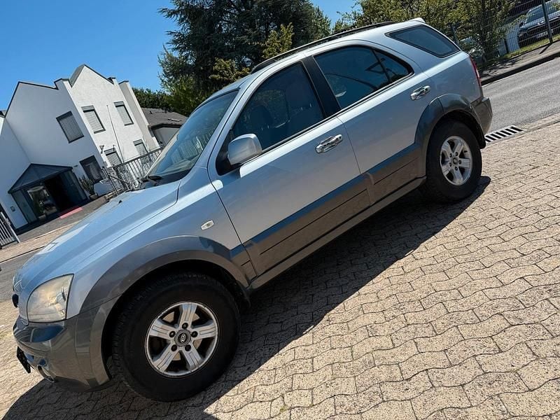 Blau Gebraucht 2005 Kia Sorento 2 SUV | 2.999 € (Etwas zu teuer) - Bild 1/4
