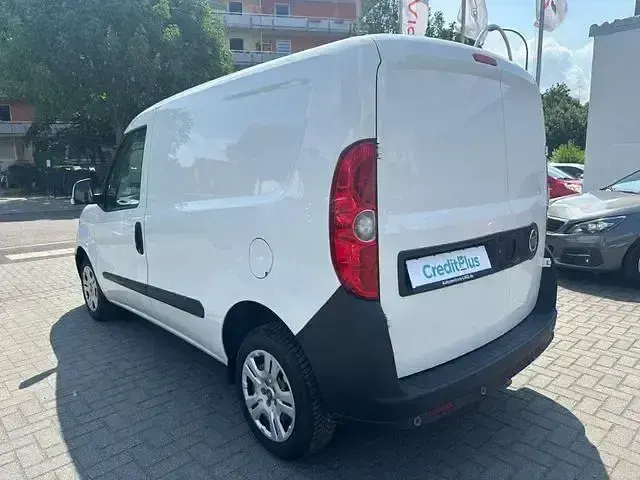 Gebraucht Fiat Doblò S 99 PS (72 kW) 2022 Weiß Van / Kleinbus