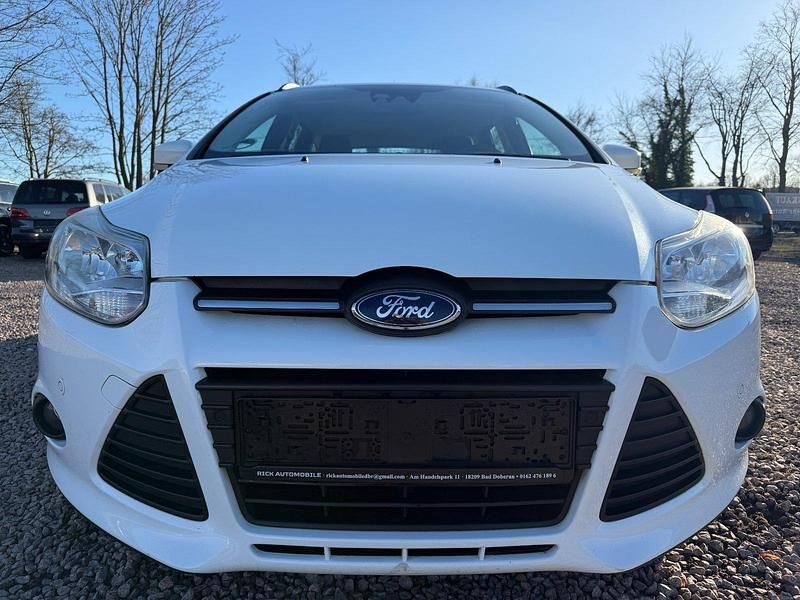 Gebraucht Ford Focus SYNC Edition 115 PS (84 kW) 2014 Weiß Kombi