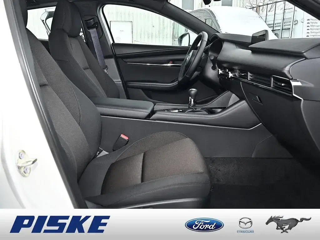 Neu Mazda 3 Center-Line 140 PS (102 kW) 2026 Weiß Limousine