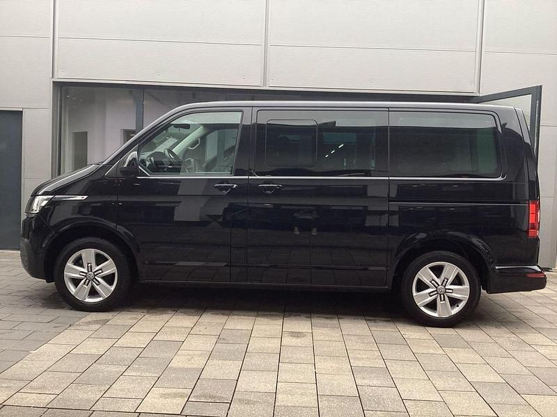 Deep black Gebraucht 2022 VW T6.1 Comfortline Van | 51.950 € (Etwas zu teuer) - Bild 1/4