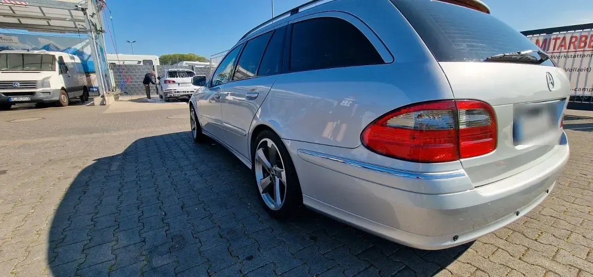 Second-hand Mercedes E200 Elegance 184 CP (135 kW) 2007 Argintiu Break