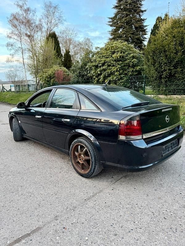Gebraucht Opel Vectra 185 PS (136 kW) 2008 Schwarz Limousine