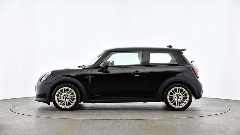 Gebraucht Mini Cooper S Favoured 204 PS (150 kW) 2024 Schwarz Kleinwagen