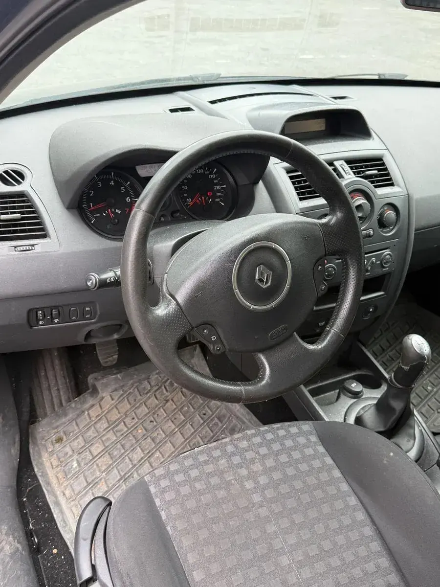 Gebraucht Renault Mégane GrandTour Authentique 111 PS (81 kW) 2006 Grau Kombi