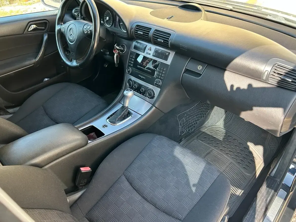 Gebraucht Mercedes C180 Sport Edition 143 PS (105 kW) 2007 Schwarz Limousine