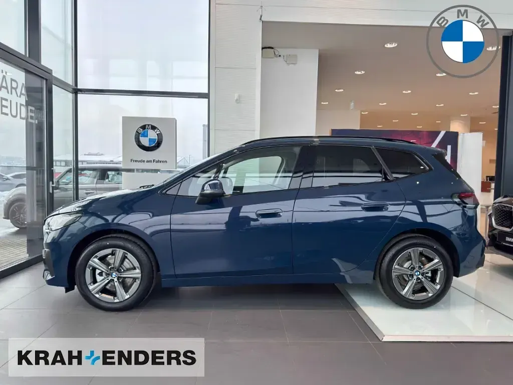 Neu BMW 216 Active Tourer 122 PS (89 kW) 2026 Blau Van / Kleinbus