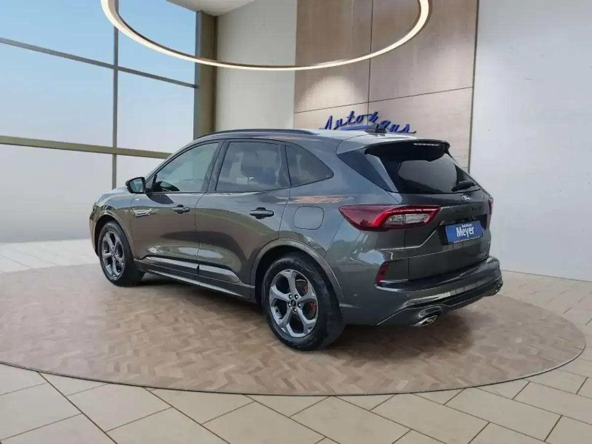 Gebraucht Ford Kuga ST-Line X 179 PS (131 kW) 2025 Magneticgrau (metallic) SUV