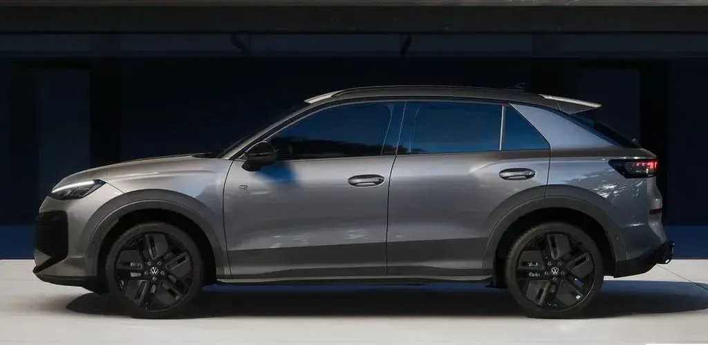 Neu VW T-Roc R-line 150 PS (110 kW) 2026 Schwarz SUV