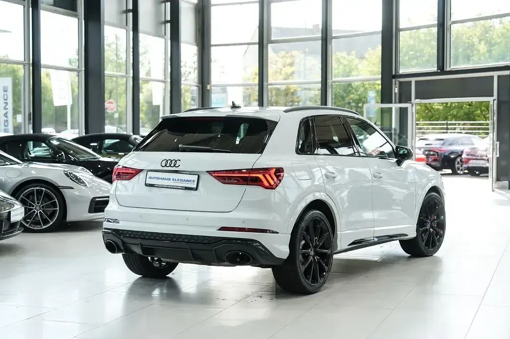 Gebraucht Audi RS Q3 Sport 400 PS (294 kW) 2023 Gletscherweiß metallic SUV