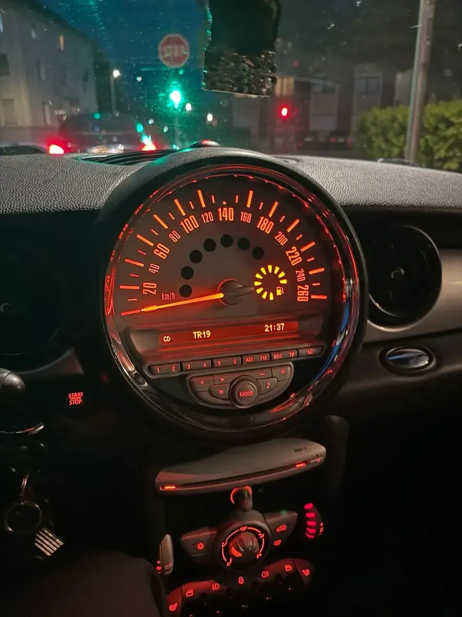 Gebraucht Mini Cooper 95 PS (69 kW) 2008 Schwarz Kleinwagen