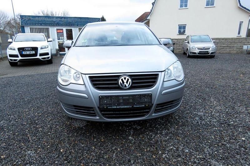 Gebraucht VW Polo 64 PS (47 kW) 2005 Silber Kleinwagen