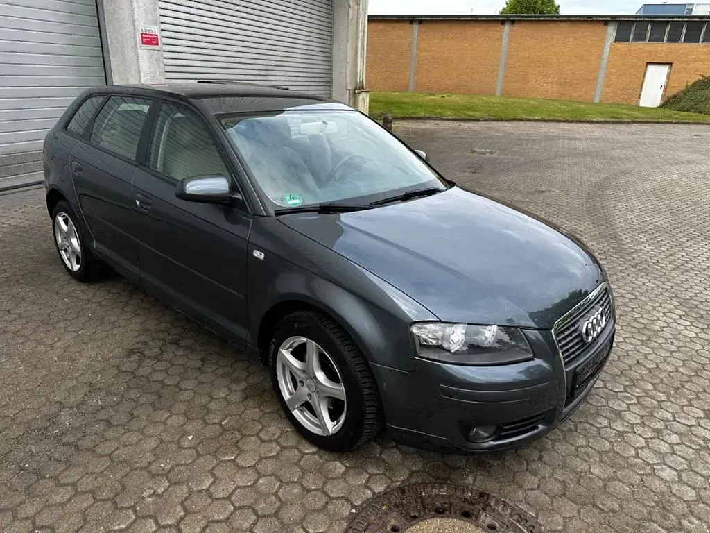 Second-hand Audi A3 Attraction 160 CP (117 kW) 2007 Gri Hatchback