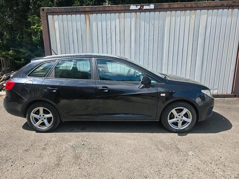 Schwarz Gebraucht 2011 Seat Ibiza ST Kombi | 1.800 € (Guter Preis) - Bild 1/4
