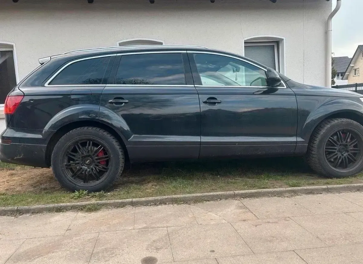 Second-hand Audi Q7 239 CP (175 kW) 2006 Negru SUV