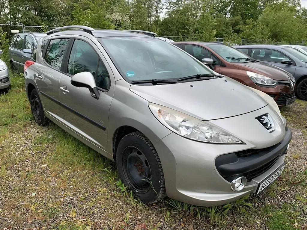 Gebraucht Peugeot 207 Urban Move 95 PS (69 kW) 2009 Grau Kombi