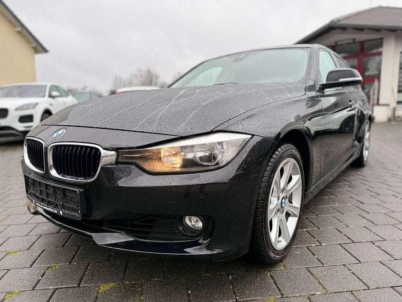 Gebraucht BMW 325 Sport Line 218 PS (160 kW) 2014 Schwarz Kombi