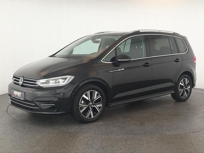 Gebraucht VW Touran Highline 150 PS (110 kW) 2025 Deep black perleffekt Van / Kleinbus