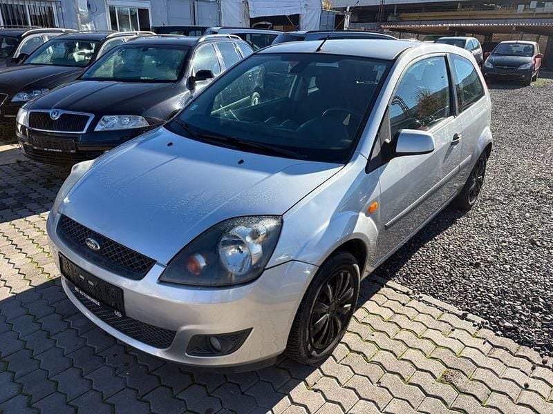 Silber Gebraucht 2007 Ford Fiesta Kleinwagen | 1.950 € (Fairer Preis) - Bild 1/4