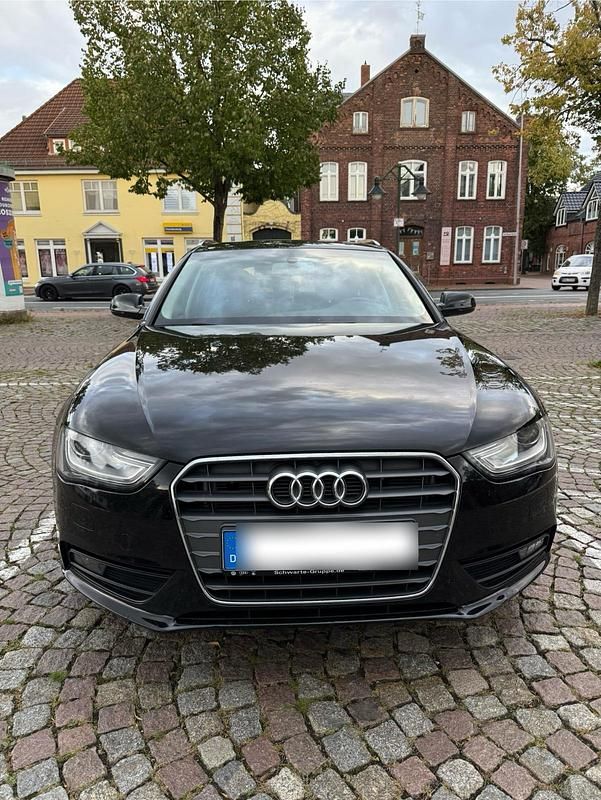 Gebraucht Audi A4 150 PS (110 kW) 2015 Schwarz Kombi