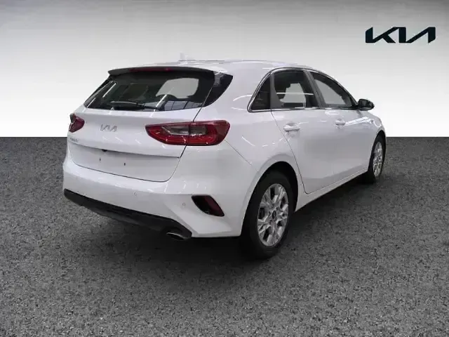 Gebraucht Kia Ceed Vision 140 PS (102 kW) 2025 Deluxeweiss met. (metallic) Kleinwagen