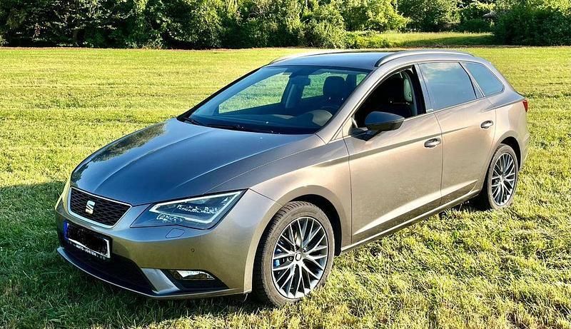 Grau Gebraucht 2016 Seat Leon ST CONNECT Kombi | 9.800 € (Fairer Preis) - Bild 1/4