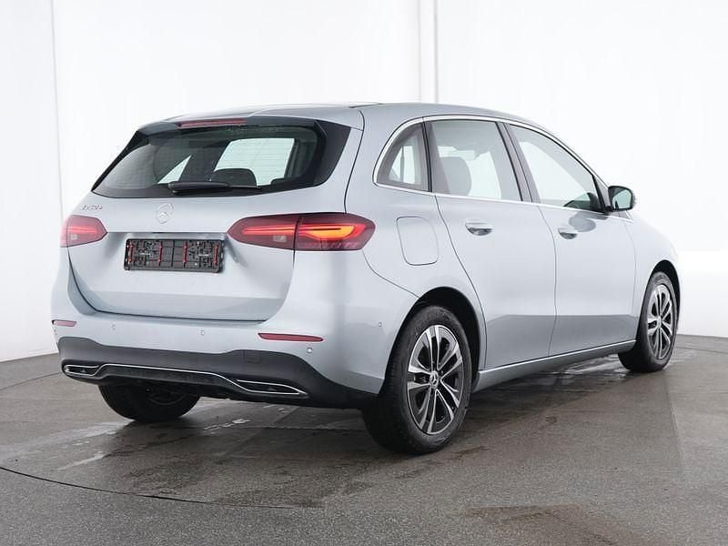 Gebraucht Mercedes B250e Progressive 218 PS (160 kW) 2025 Silber metalliclack hightechsi Van / Kleinbus